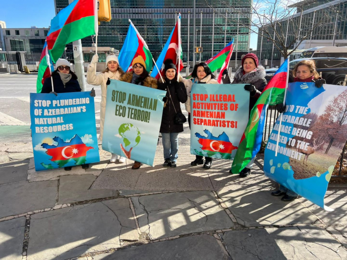   Azerbaijani activists in New York hold rally in front of UN headquarters  