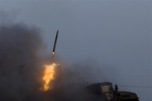 Russian missiles rain down on Ukraine towns