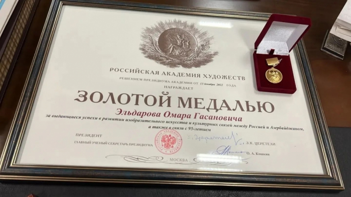 Rusiya Ömər Eldarovu “Qızıl medal”la təltif etdi 