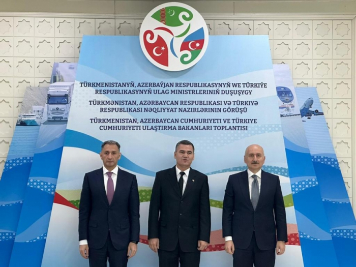 Transport ministers of Turkmenistan, Azerbaijan and Turkiye meet