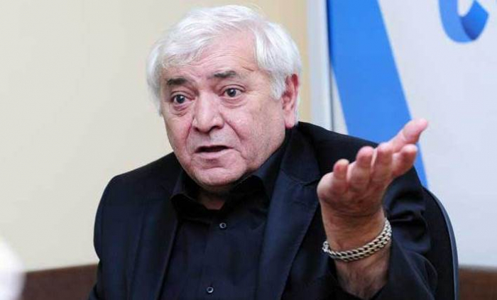 "O uşaqlar ya ağırlıqqaldıran, ya da qozbel olacaq" - Aqil Abbas "O uşaqlar ya ağırlıqqaldıran, ya da qozbel olacaq" - Aqil Abbas