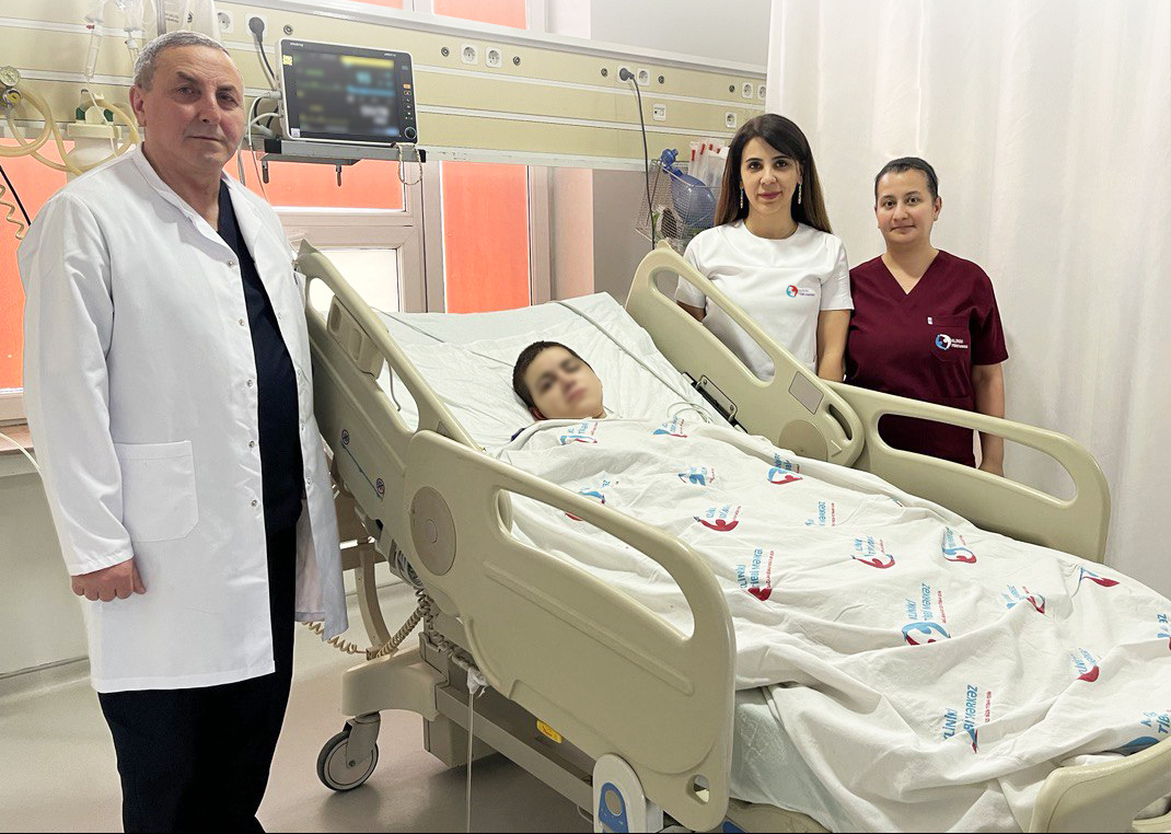 30 gün komada olan gənc qadın həyata qaytarıldı 30 gün komada olan gənc qadın həyata qaytarıldı