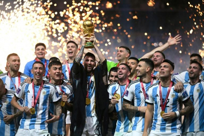  Messi y Argentina alcanzan la gloria en el Mundial con una épica victoria final sobre Francia 