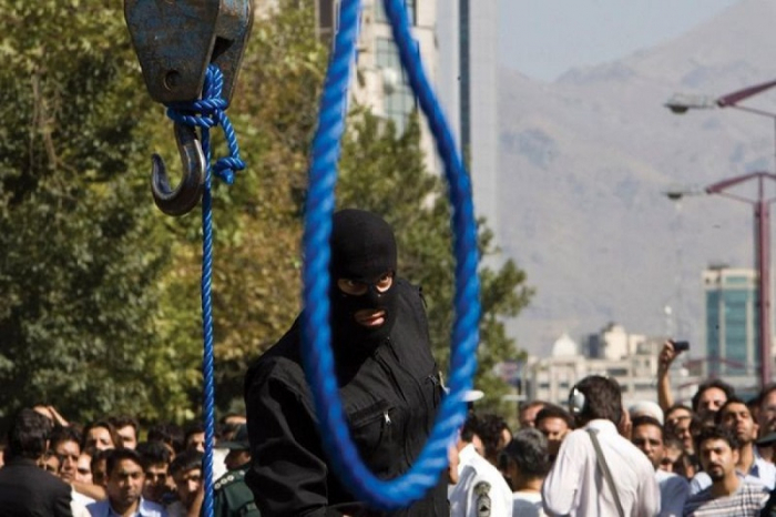    İran hökuməti aksiyaçıları edam etməyə başladı     
