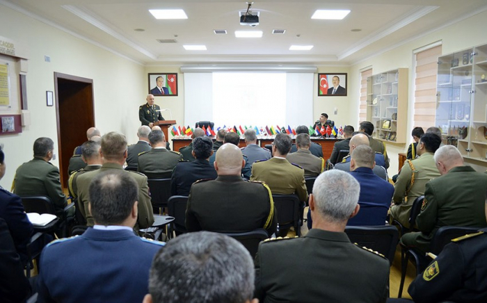 Hərbi attaşelər Müdafiə Nazirliyində Hərbi attaşelər Müdafiə Nazirliyində