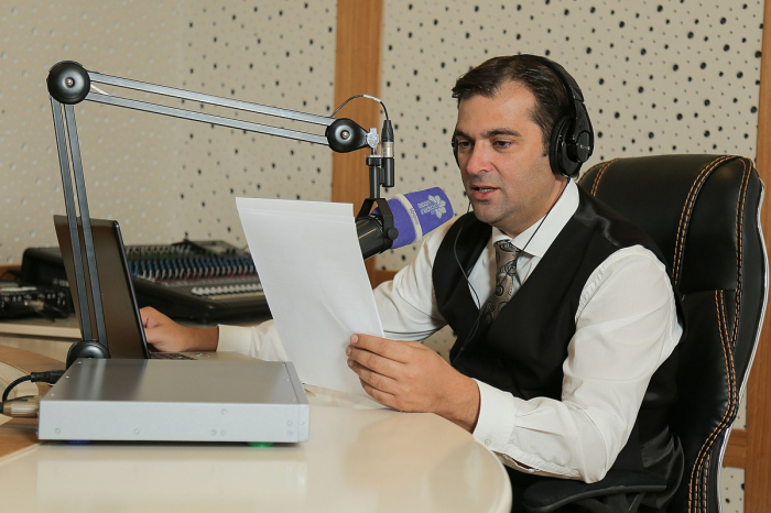 Emin Musaviyə “Əməkdar jurnalist” fəxri adı verilib  

