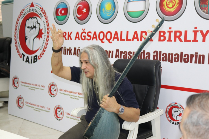       Araz Elsəs:    "İlham Əliyevin siyasətinə canımla, qanımla dəstək verməyə hazıram"  