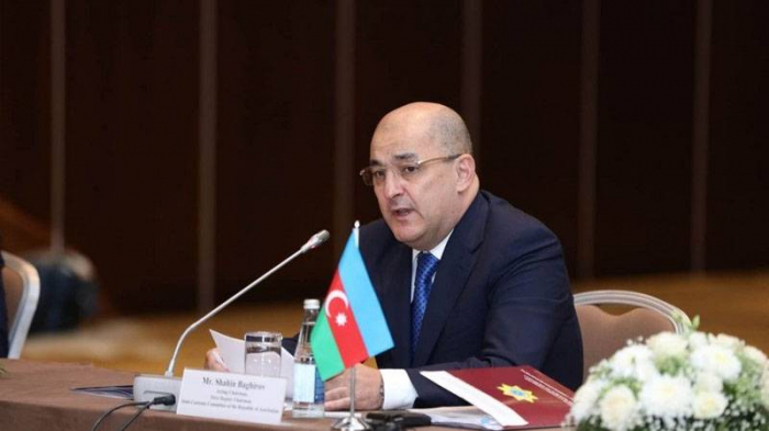 Generaldan göstəriş: Gömrükçülərin diplomları araşdırılacaq Generaldan göstəriş: Gömrükçülərin diplomları araşdırılacaq