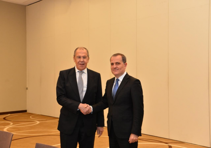 Ceyhun Bayramovla Lavrov arasında görüş keçirilir Ceyhun Bayramovla Lavrov arasında görüş keçirilir