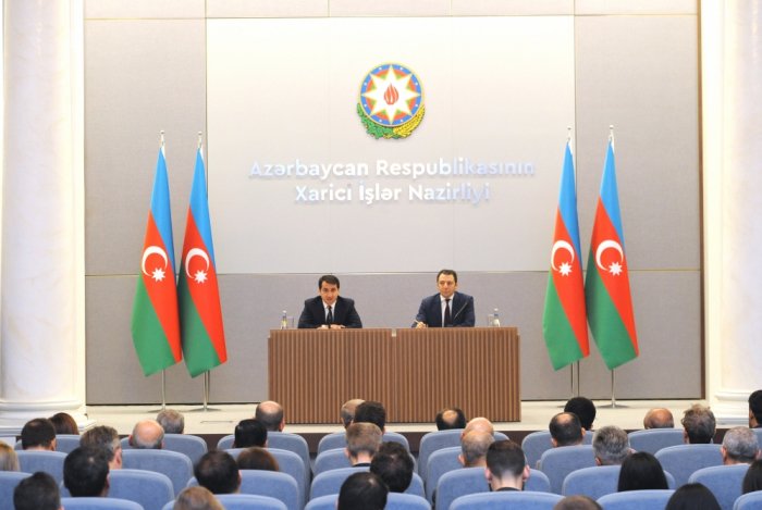   Azerbaijan`s Foreign Ministry hosts briefing for diplomatic corps  