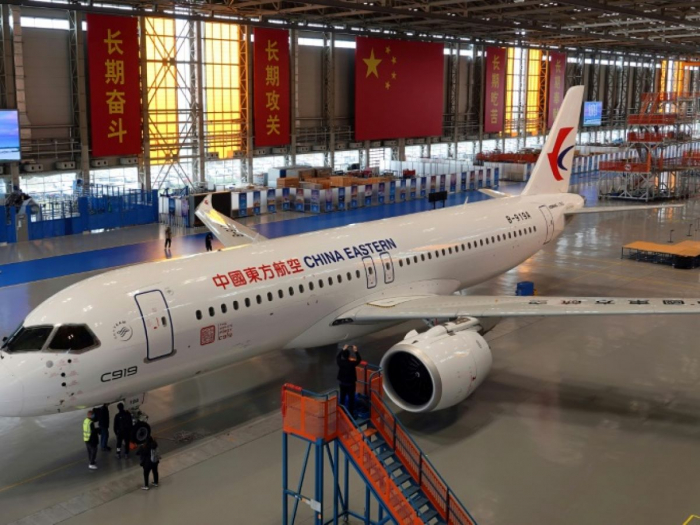 Aérien : la Chine livre son premier avion C919, concurrent de l
