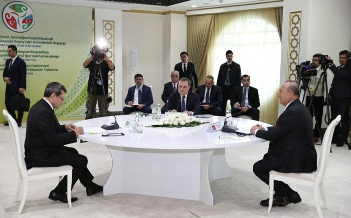  Azərbaycan, Türkiyə və Türkmənistanın XİN başçılarının görüşü keçirilib 
