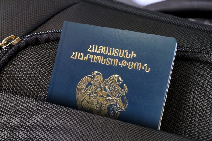    Qarabağ erməniləri    hansı pasportu    daşıyırlar?   