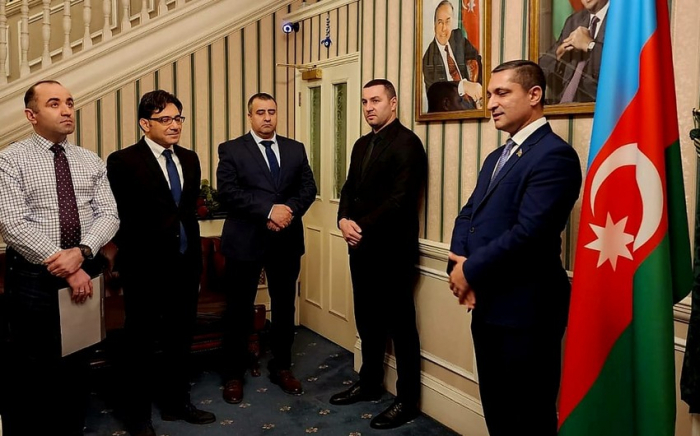 Londonda Heydər Əliyevin anılıb Londonda Heydər Əliyevin anılıb