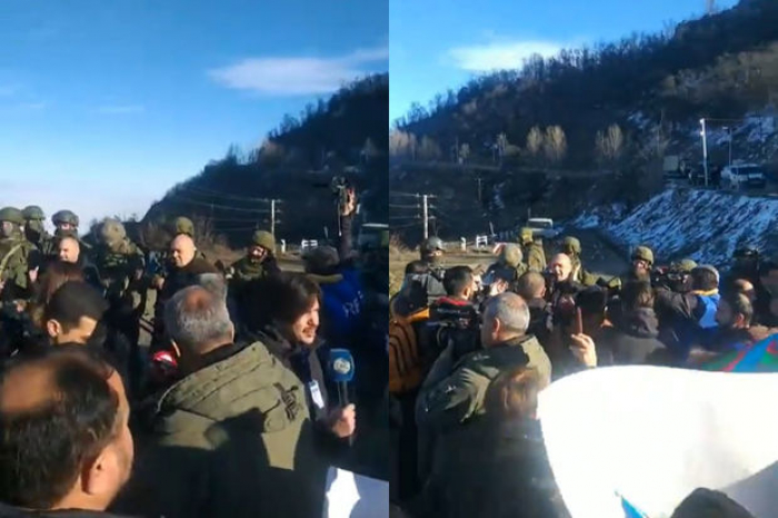 Azərbaycanlı etirazçıların qarşısına çıxan sülhməramlıların polkovniki sərxoş imiş - VİDEO
Azərbaycanlı etirazçıların qarşısına çıxan sülhməramlıların polkovniki sərxoş imiş - VİDEO