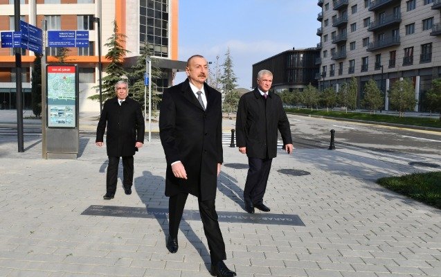  İlham Əliyev Ağ Şəhərdə görülən işlərlə tanış oldu -  FOTOLAR   