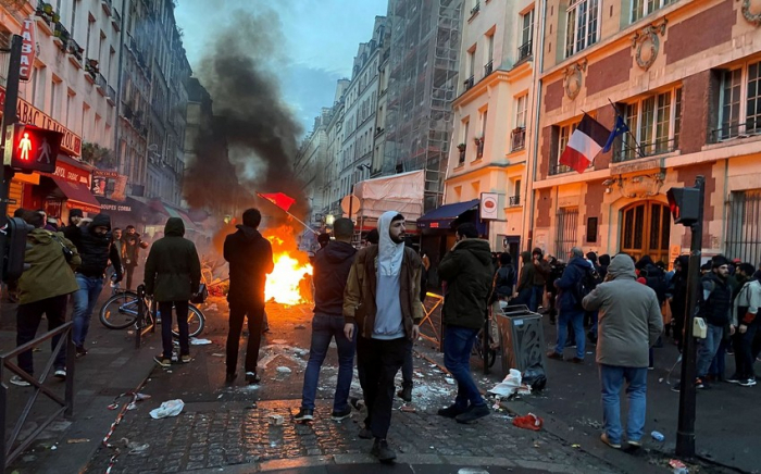 Parisdə iğtişaşlarda 11 kürd həbs edilib, 31 polis yaralanıb