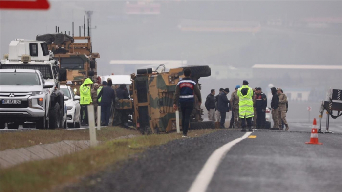        Türkiyədə hərbçilər qəza keçirdi,    yaralılar var    