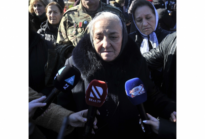 Səmayə Həşimova: "Xalq Poladın xatirəsini daim yaşadacaq" Səmayə Həşimova: "Xalq Poladın xatirəsini daim yaşadacaq"