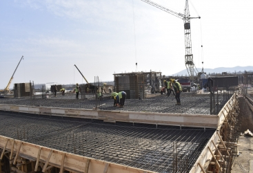 El primer barrio de viviendas en la ciudad de Fuzuli - las obras avanzan rápidamente