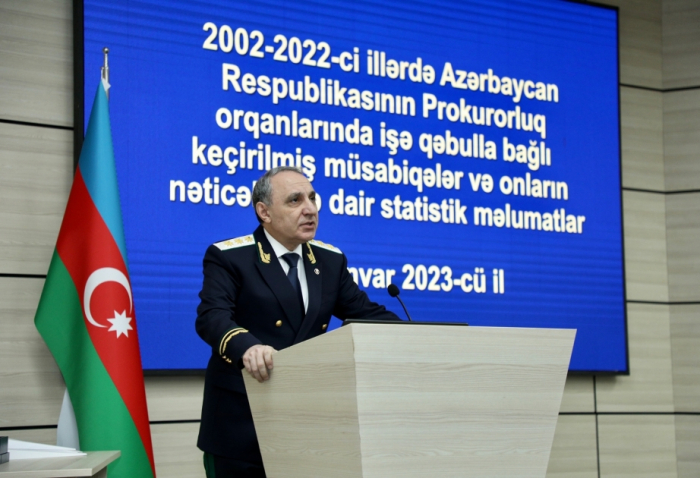 Prokurorluğa qəbul edilən gənc hüquqşünaslar and içiblər Prokurorluğa qəbul edilən gənc hüquqşünaslar and içiblər