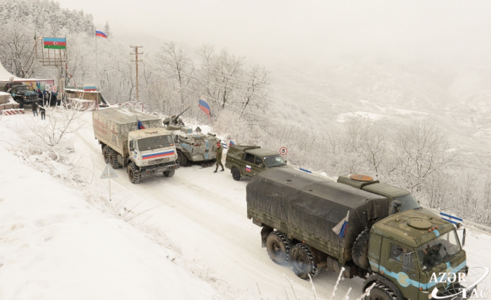   Sieben weitere Versorgungsfahrzeuge russischer Friedenstruppen passieren ungehindert die Latschin-Chankendi-Straße  