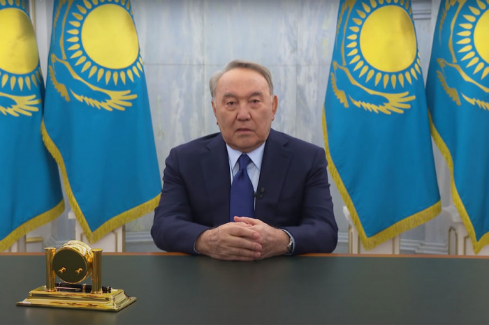   Nasarbajew verlor den Titel des Ehrensenators von Kasachstan  
