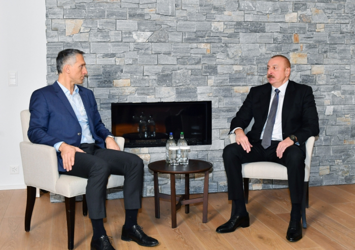 Azerbaijani President meets with Chief Executive Officer of Signify in Davos