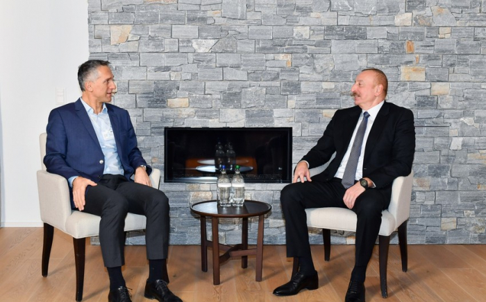   Präsident von Aserbaidschan traf sich mit dem CEO der Firma   "Signify"    