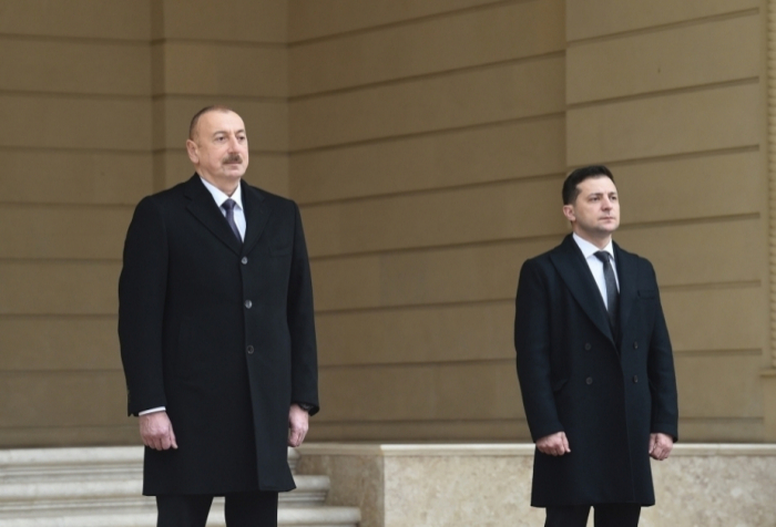  Le président Ilham Aliyev présente ses condoléances à son homologue ukrainien 