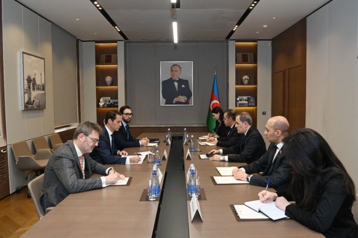 Jeyhun Bayramov holds meeting with NATO Secretary General