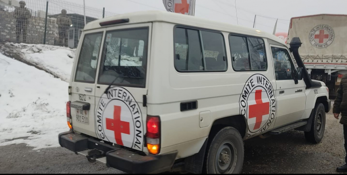   Six ICRC vehicles pass through Lachin-Khankandi road without hindrance  