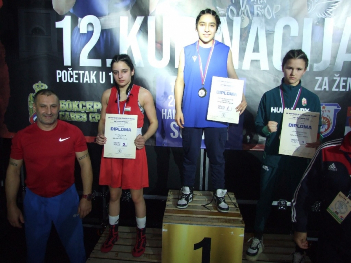    İki boksçumuz Millətlər kubokunda qızıl medal qazanıb     
