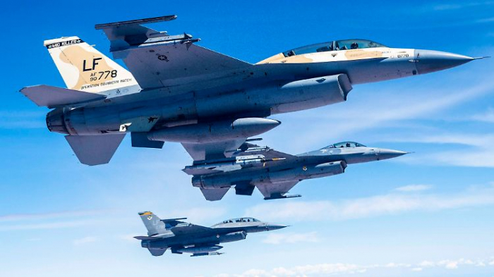   USA und Frankreich schließen Kampfjet-Lieferungen nicht aus  