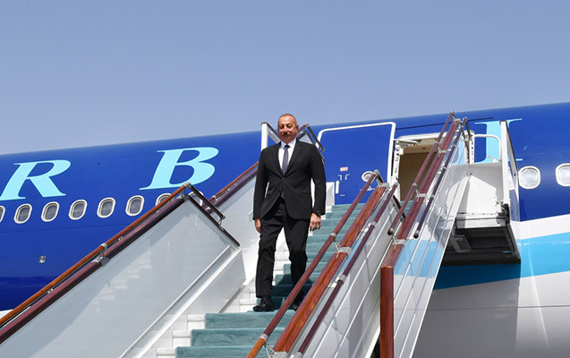   Präsident Ilham Aliyev trifft zu einem offiziellen Besuch in Ungarn ein  