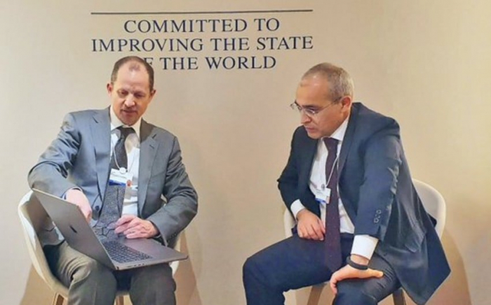   In Davos wurde über die Förderung des digitalen Ökosystems in Aserbaidschan diskutiert  