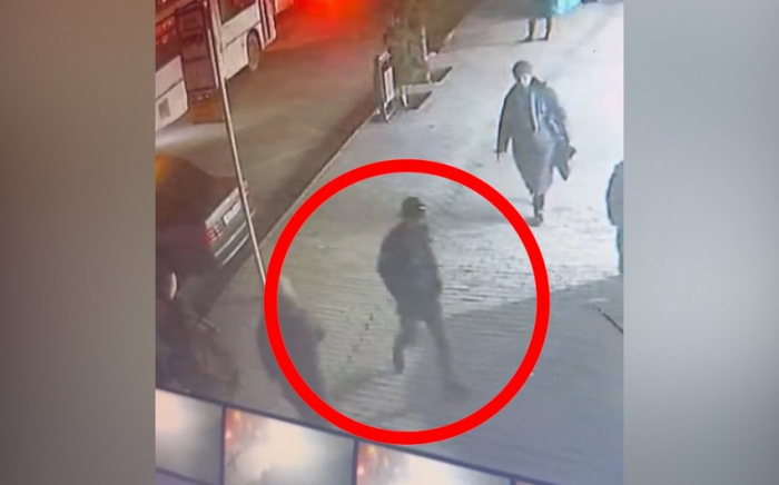 Bakıda qadına qarşı soyğunçuluq edildi -    VİDEO   