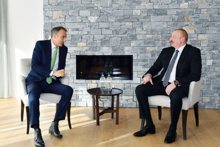 Temas de expansión de proyectos energéticos de Azerbaiyán fueron discutidos en Davos 