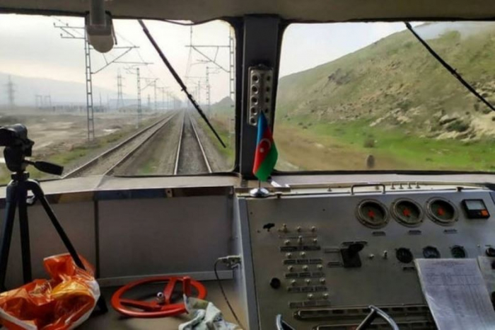    Tovuz sakini özünü qatarın altına atdı   