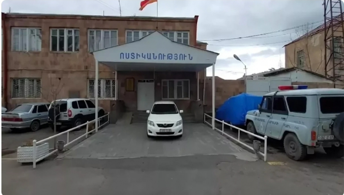  Ermənistanda naməlum şəxs polis bölməsinə qumbara atıb 