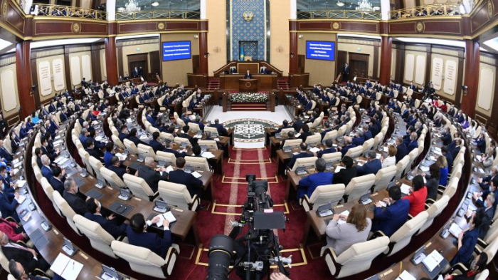 Le parlement du Kazakhstan est dissout, des élections anticipées auront lieu le 19 mars