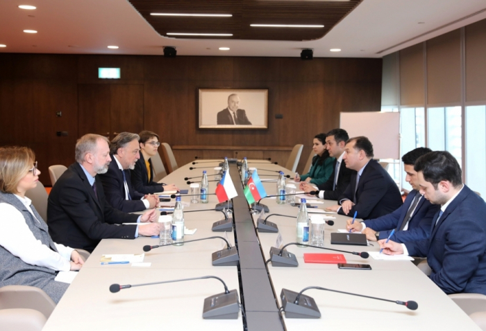 La República Checa pretende ampliar la cooperación con Azerbaiyán en los sectores de la automoción y la alimentación