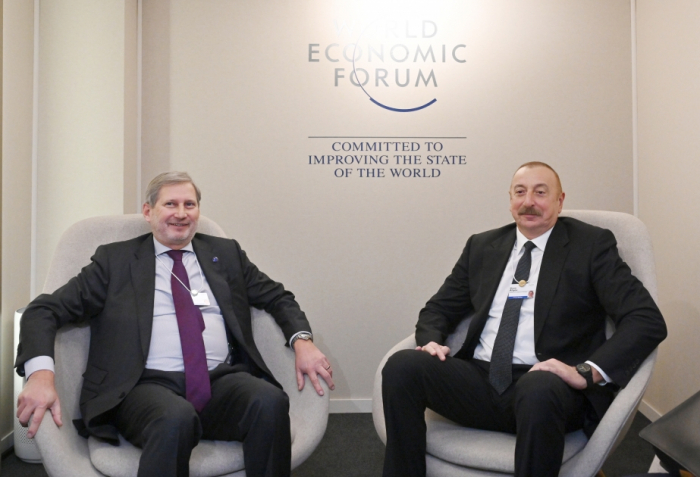   Davos : le président azerbaïdjanais s’est entretenu avec le commissaire européen au Budget et à l’Administration  