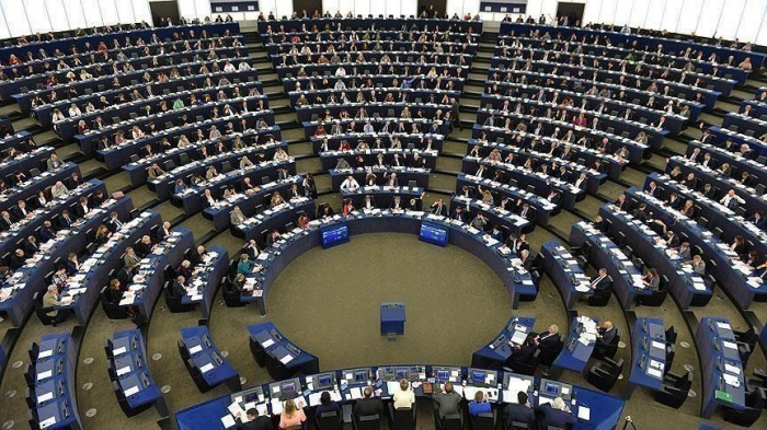 Le Parlement européen condamne la prise d