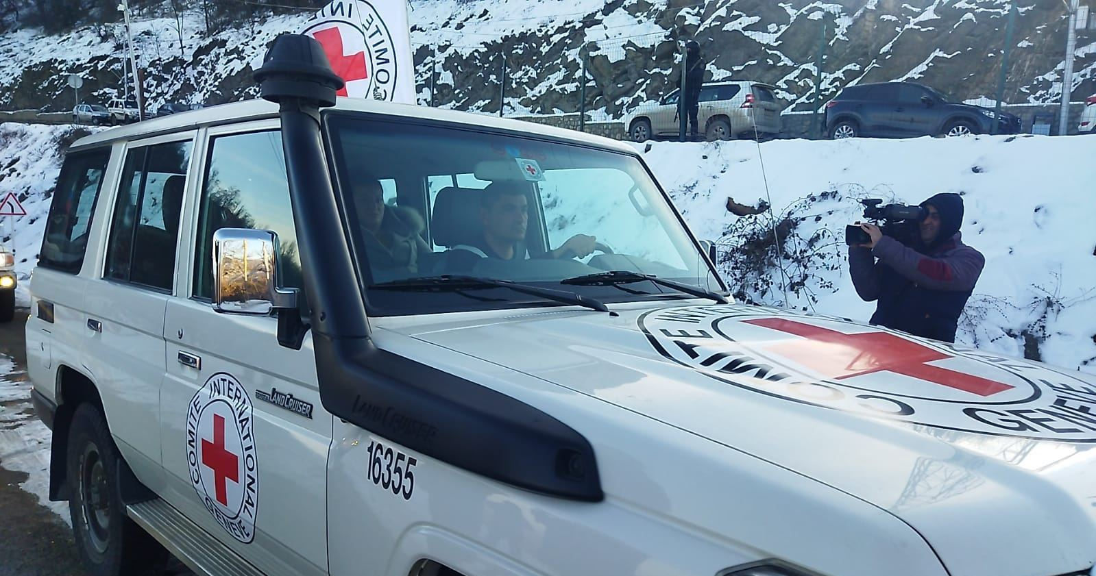 ICRC vehicles move freely along Azerbaijan