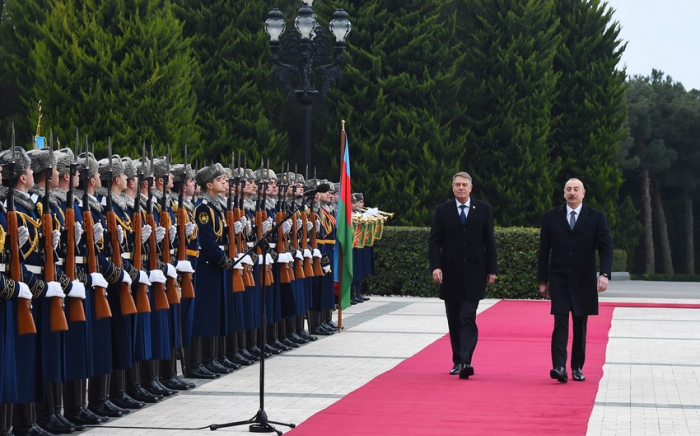  Es gab eine offizielle Begrüßungszeremonie für den Präsidenten von Rumänien - FOTOS
