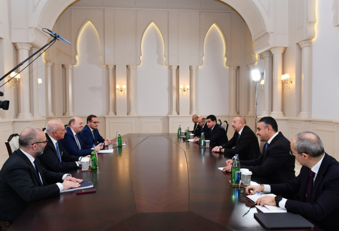  Präsident von Aserbaidschan empfing den italienischen Minister für Umwelt und Energiesicherheit 