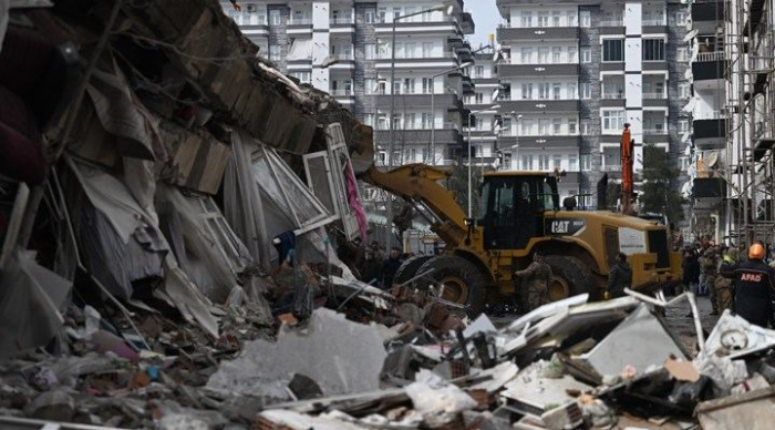 Türkiyədə zəlzələdə 4 Azərbaycan vətəndaşı həlak olub
Türkiyədə zəlzələdə 4 Azərbaycan vətəndaşı həlak olub