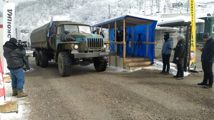 Six more vehicles of Russian peacekeepers pass along Lachin-Khankendi road without hindrance 