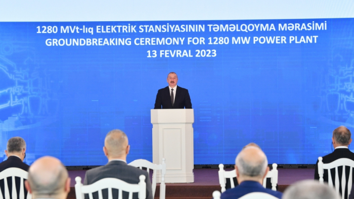  Le président Ilham Aliyev participe à la cérémonie de pose de la première pierre d’une grande centrale thermique - PHOTOS - Mise à Jour
